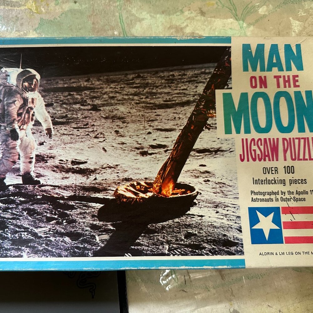 Man on the Moon Apollo 11 Buzz Aldrin & LM Saalfield 19' x 15' Puzzle